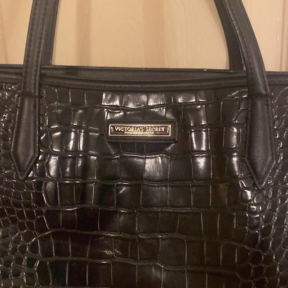 Victoria’s Secret tote bag. - Picture 2 of 6